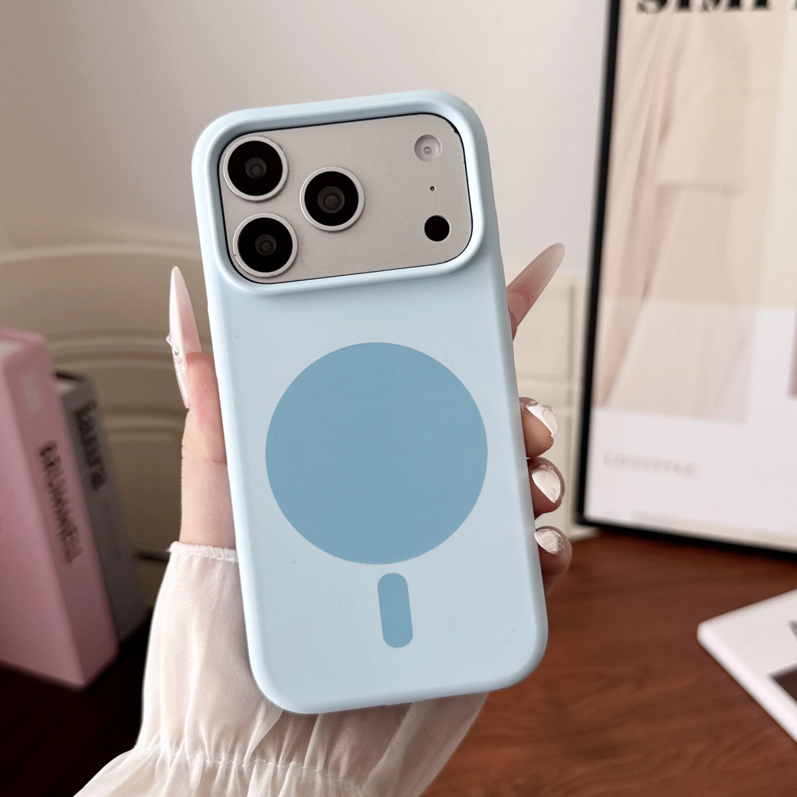 Стильный чехол для iPhone 18 и – обзор и цена Liquid Silicone Magnetic Phone Case